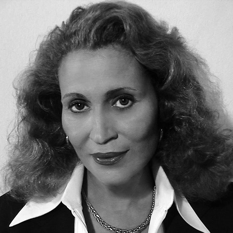 Suzanne Dracius